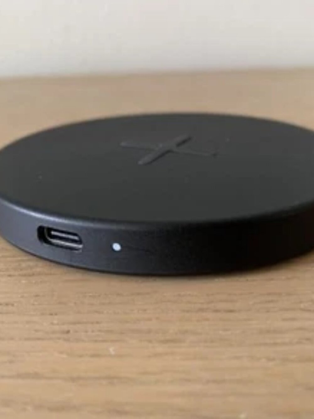 LIVBOJ 904.470.58 Wireless charger, black